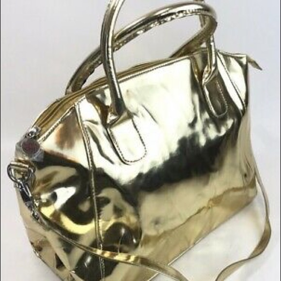 Chi Handbags - NWOT Ultra Chi gold tote bag with strap